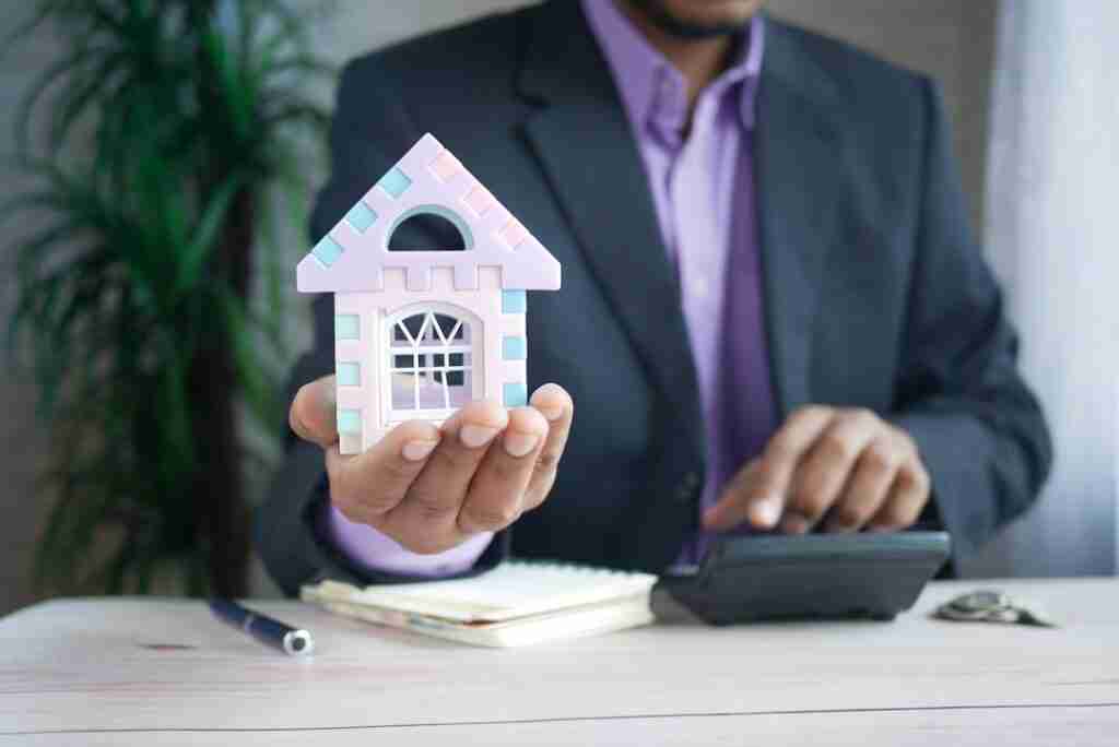 Photo Real Estate Agents Online
